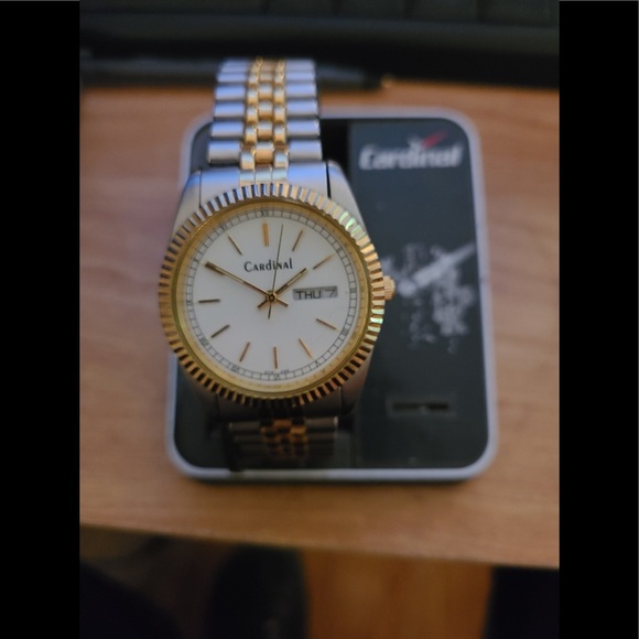 Men’s Cardinal Watch - Picture 2 of 4